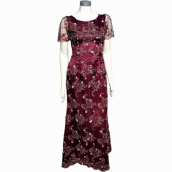 Romantic Womens Burgundy Red Tulle Dress with Floral Embellishments Size Small - Picture 1 of 16